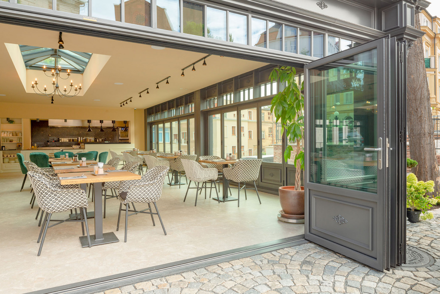  | Tags: Architekturfotografie,Hotelfotografie,Restaurantfotografie,Wintergarten,Imagefotografie,Interieurfotografie